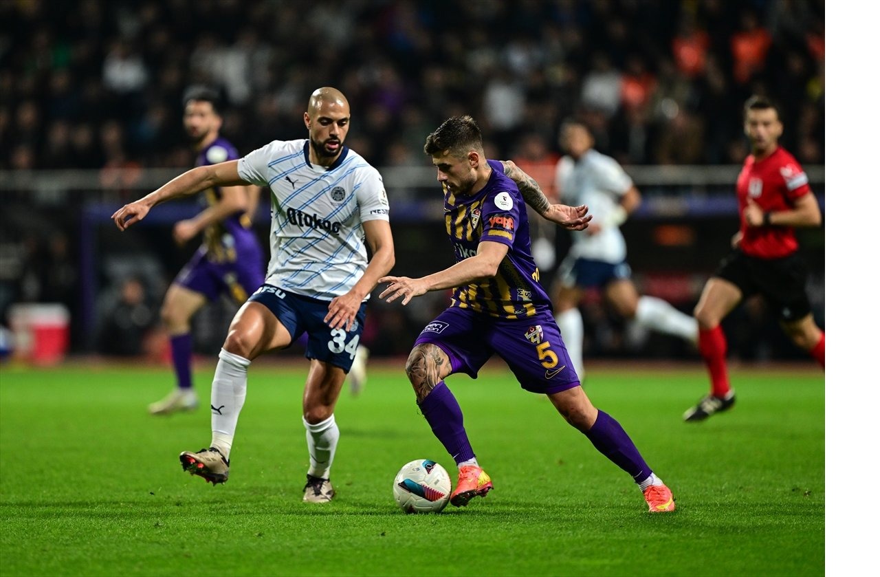 Nhận định soi kèo Eyupspor vs Fenerbahce lúc 21h00 ngày 20/12/2025