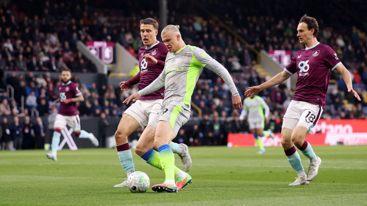 Burnley vs Manchester City (02:00 - 23/04)