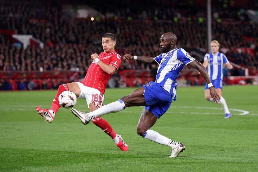 Nottingham Forest vs FC Porto (02:00 – 17/04) | Xem lại trận đấu