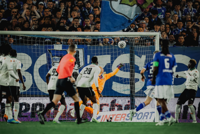 Strasbourg vs OGC Nice (02:00 - 23/04)